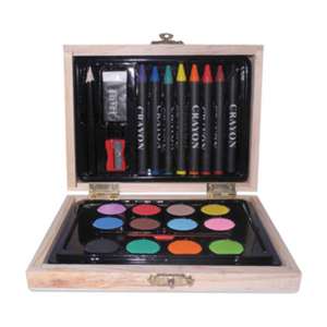 T348, CREATIVE COLOR BOX. Set de dibujo en caja de madera. Con acuarelas, crayolas, pincel, lápiz negro, goma y sacapuntas.