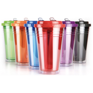 TE-028, Vaso translucido fabricado en plástico san con doble pared y tapa de polipropileno, capacidad de 530 ml. colores: azul, morado, rojo, negro, naranja y verde